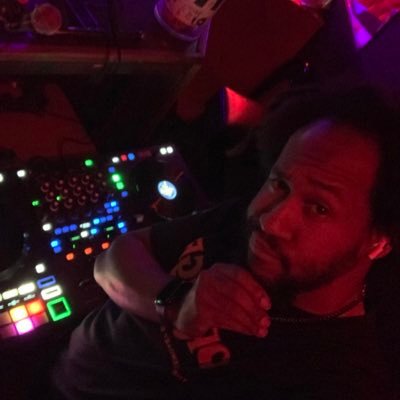 Mixshow DJ @899KMOJ @TiteAtNite show | @TheRockStarDJs | Resident DJ @TheComedyUnion | works with @PotenzaTweets | Booking: therockstardjs@gmail.com