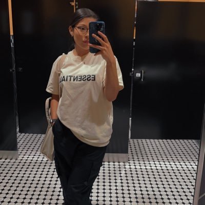 angelpauline97's profile picture. Carlos 💕 || TWU