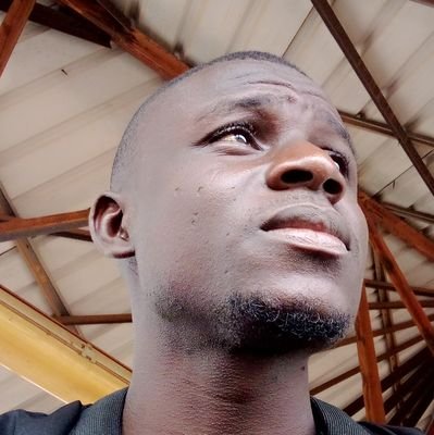 #Alhamdulillah📿||我是孔子学院一名学生||阳光总在风雨后||中文翻译的人||Proud Eastend borbor|| Man United fan