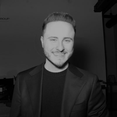 Vice President of Marketing in #NYC and founder of @snugglemud.