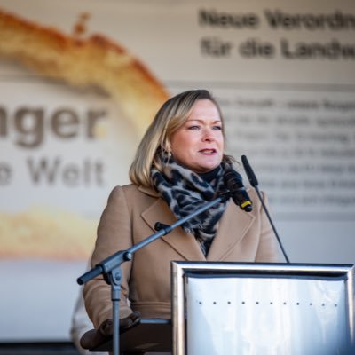 Abgeordnete für Salzgitter, Wolfenbüttel und Nordharz. Wasserpolitische Sprecherin der SPD-Fraktion im Deutschen Bundestag. Stellv. Innenpolitische Sprecherin