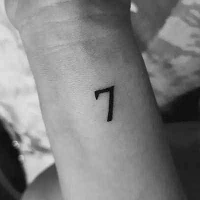 AnshikaKhatri43's profile picture. OT⁷ ARMY 💜 | 99liner 💜 | Bi 🏳️‍🌈 | She /Her