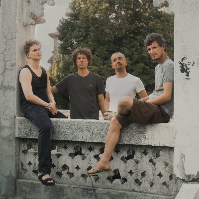 Four danish brothers playing acoustic rock in the most energetic way possible.