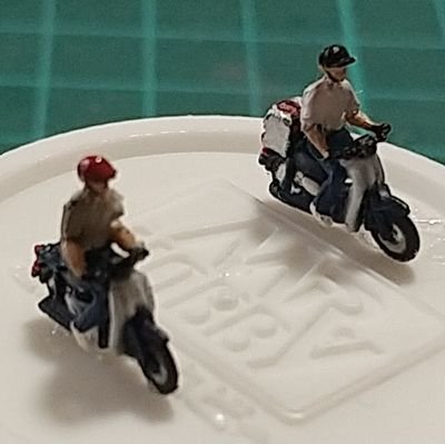 kiminoegakumir2's profile picture. Nゲージで貨物やってる人です。
最近は戦中から戦後直後の客車にも手を出し始め……
気になった人しかフォローしません。