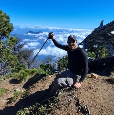 Estudiante de periodismo. Pasión por el montañismo. 
Aficionado a la astronomía. Corredor. 🏃
🇬🇹