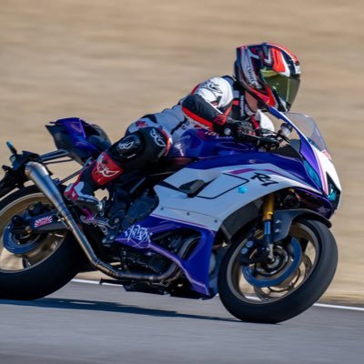 YZF-R7(アニバカラー)バンディット250V＆XTZ125車ER34&サンバーTT2に乗ってます。車、バイク乗りの人達と繋がりたいです！3級整備士！無言フォロー失礼します！