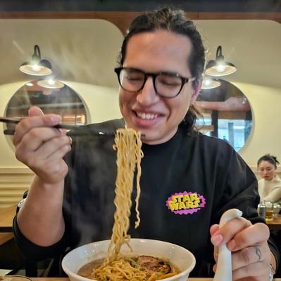 danwemet's profile picture. i like stuff and things. also Disneyland