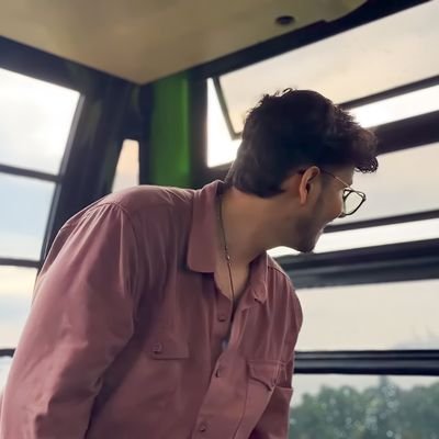 KritikaVas15922's profile picture. you see an ordinary night but I see that night as a new rise of my love for you 🛐
~A Lassan~🧄🌷✨ (backup acc)