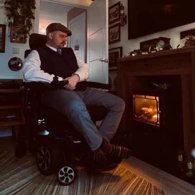 Vegan, Heritage Railway & WW1-2 enthusiast, living with Limb Girdle Muscular Dystrophy🧑🏻‍🦼♿️ Abolish animal exploitation. Support and remember veterans 🇬🇧