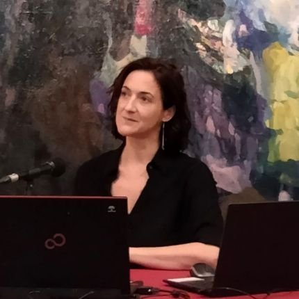 Historiadora del arte. Investigadora en CONICET. Directora del programa Quillca, Centro Materia, UNTREF. Profesora UBA.