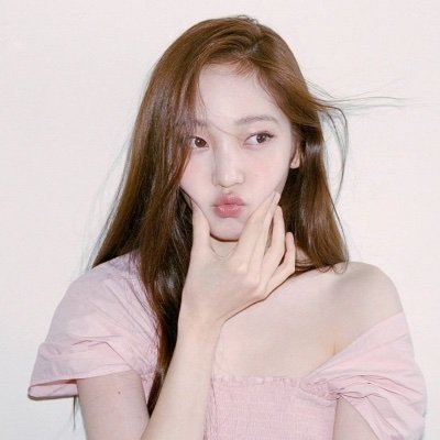 nxwjeqns's profile picture. 뉴진 ⊹  .  ˚  ˖  🩰