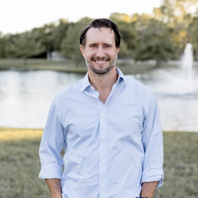 Real Estate Broker in Texas, Colorado, Georgia, Alabama, and Florida. Doing deals. Navy Vet.