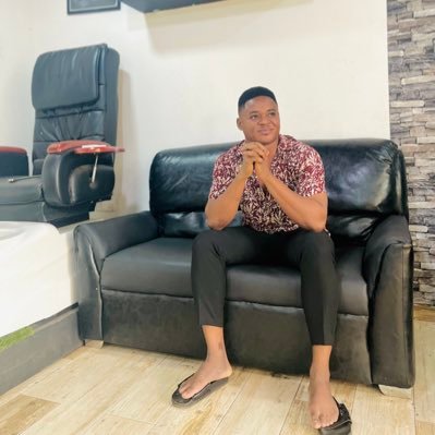 Qwesyjolly21's profile picture. Follow up and get served with some Jollof and Juice in your nearby best vendor 🥂