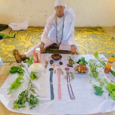 I'm ifa dawnette the chief priest babalawo from africa 🌍 respect the power of IFA in me,ifa is the way of life ,come to  ancestor to solve your problems,ASE🔮✨