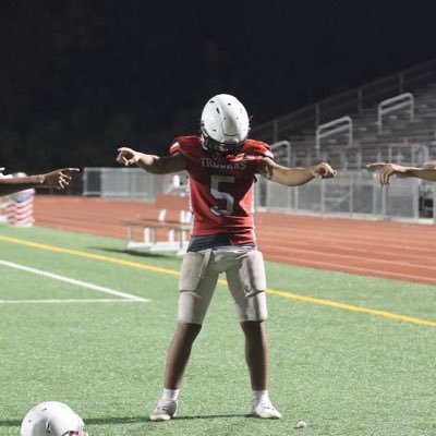 5’10, 165, MLB,RB, class of 2028, contact me at Timmyrichards507@gmail.com