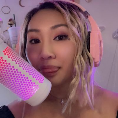 StarKissed_babe's profile picture. she/they level 26 ⭐️ baby twitch affiliate streamer and cosplayer 🏳️‍🌈🏳️‍⚧️✊🏾 I stream Skyrim, Phasmo, Overwatch, Stardew, and more!