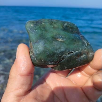 kibisubito74502's profile picture. ネフライト拾い　テレマークスキー乗り　イヤホン好き　ハロヲタオヤジ　INFP