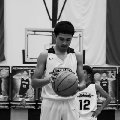 Cris_m915's profile picture. Basketball 🏀 Track🏃‍♂️