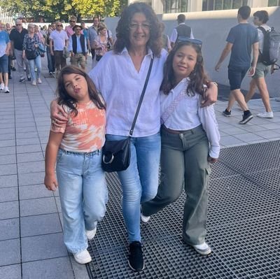 GKramheller's profile picture. Živeti svaki dan kao da je poslednji!