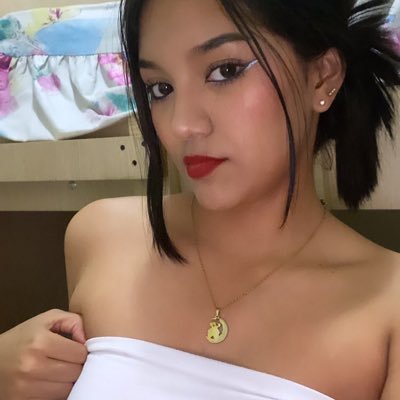 NatashaZhunio's profile picture. nada personal