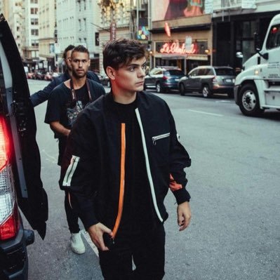 li___thium's profile picture. 