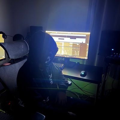 SanTheRogue's profile picture. Music Producer first | Artist second | Co-Producer of ‘The Shed Recording Studios’ | Services Linked Below | Let’s connect 🤝🏽