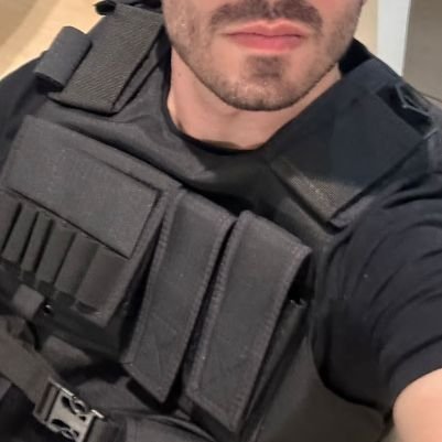 DOM, STRAIGHT, HANDSOME AND WITH A BIG DICK - https://t.co/7ZOoTdaR9B - @FARDADOXXL