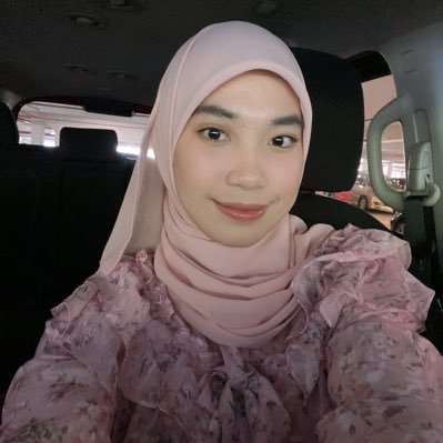 nrxl_n's profile picture. pretty from afar, far from pretty