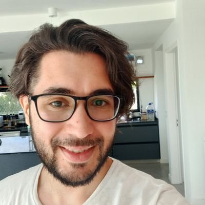 Soy_NM's profile picture. Tomo mate y me gusta el diseño.

Acá me quejo de cosas.