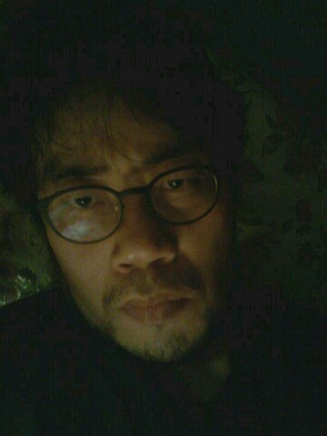 문화일보 기자 10년,청와대 공무원 2년, 백수 2년, 현재 이데일리 기자. 소설 집필중. X같은 2메가시대 제대로 읽어보기.
