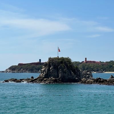 JMSAMAYO's profile picture. Lector, Abuelo, Padre, Esposo. Enamorado de la vida ..veo buen rumbo a mi País, nubes negras en el Mundo...