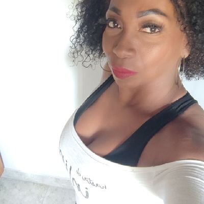 MariaMaiz334573's profile picture. morena soy sensible no me gustan las mentiras no necesito desnudarme. para impresionar