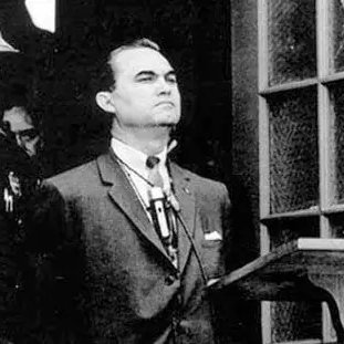 longmiresshadow's profile picture. Bring back the patriarchy.