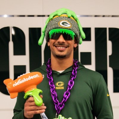 Lifelong Packer fan living behind enemy lines. Using this account to connect to other Packer fans and shit post. Day 1 10ve supporter.