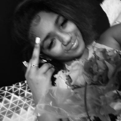 luminousshordy's profile picture. 𝔪𝔰.𝔠𝔞𝔭𝔯𝔦𝔠𝔬𝔯𝔫 ✨