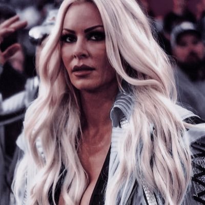 @MaryseMizanin 𝐏𝐚𝐫𝐨𝐝𝐲 ✰ Don't let the blonde hair and pretty smile fool you. She'll hit you with a French Kiss and smile afterwards