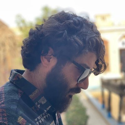 تو این صفحه قراره کتاب و پیپ بفروشم.
صفحهای اول:
@arashramezani68