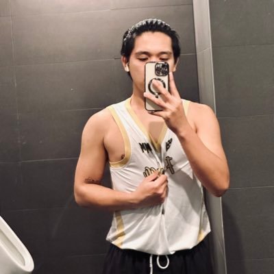 kitsburn's profile picture. ig: kitsaprank