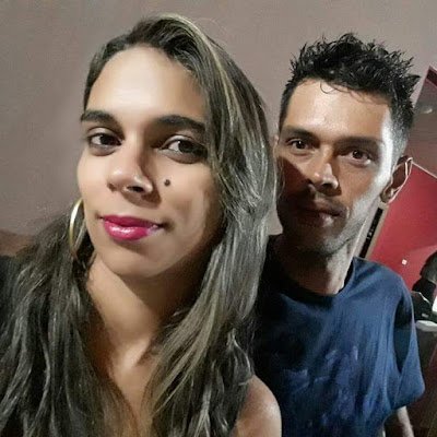 le21523's profile picture. 