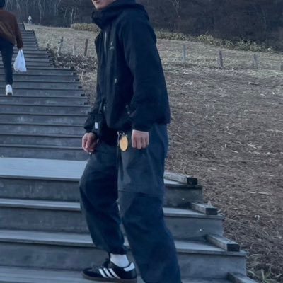 shiganai_en's profile picture. 人生逃げ切りたい