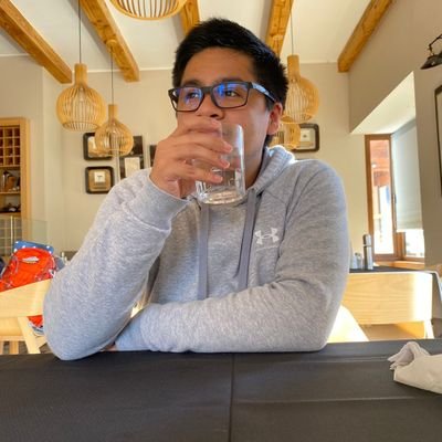 raxso22's profile picture. Owner @emp_penguin_gg 
Former: @teamhellknights @CABesportsok @Rebirthe_Sports
Abogado ⚖️