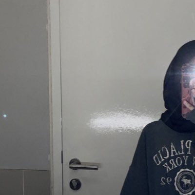 privvCryst4L's profile picture. 