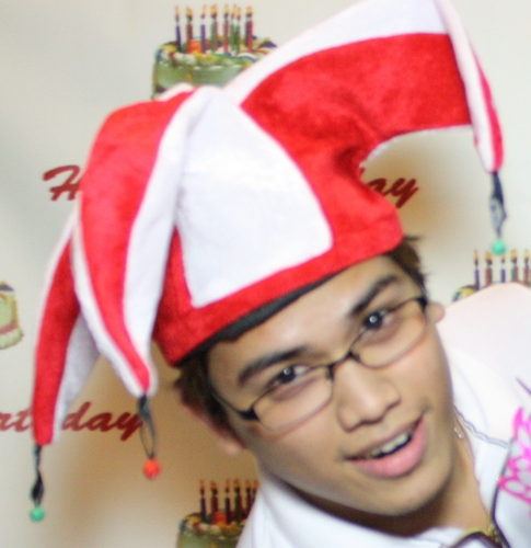 Arkitekto... zoo keeper ... Palaboy... Kusinero ... Payaso...