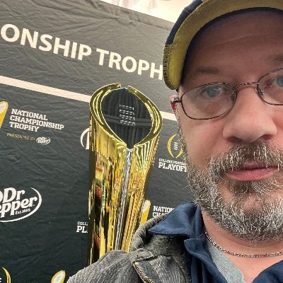 mikethemofo's profile picture. 🏴Anarchist without adjectives. 

We are all here, because we aren't all there.