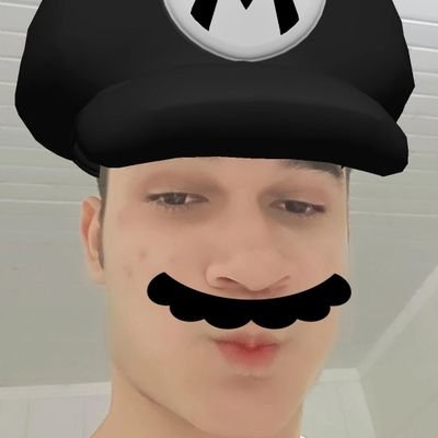 _leovit's profile picture. Fã de sailor moon/autista/ amo as músicas da Pinkpantheress