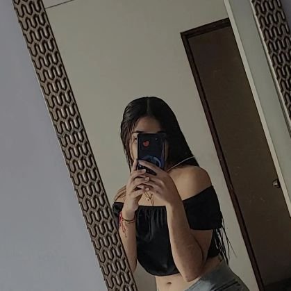 isab_palacios's profile picture. 28.