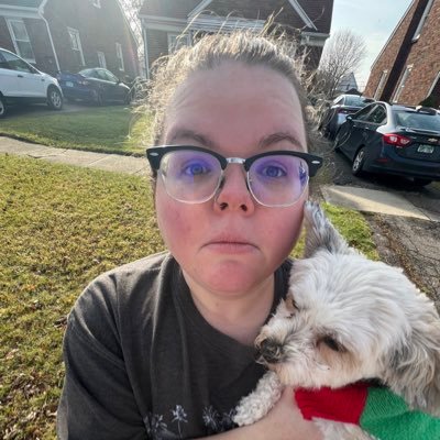 _xomaddi's profile picture. probably talking about hockey or ghosts