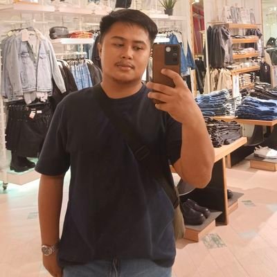 kylepialago35's profile picture. 