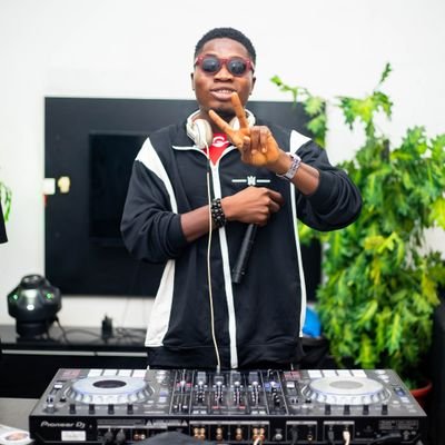 Phenomenal DJ 
DJAN Lagos state member.
available for Dj services./Artist promotion.