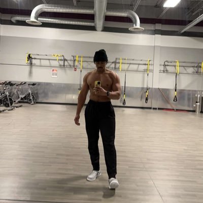 ItsElijah23's profile picture. 